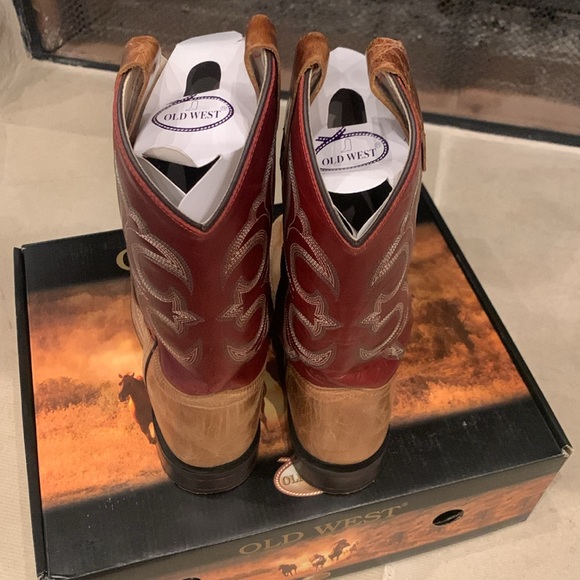 Old West boys Boots size 4, worn once for a wedding. Excellent condition - Picture 3 of 7